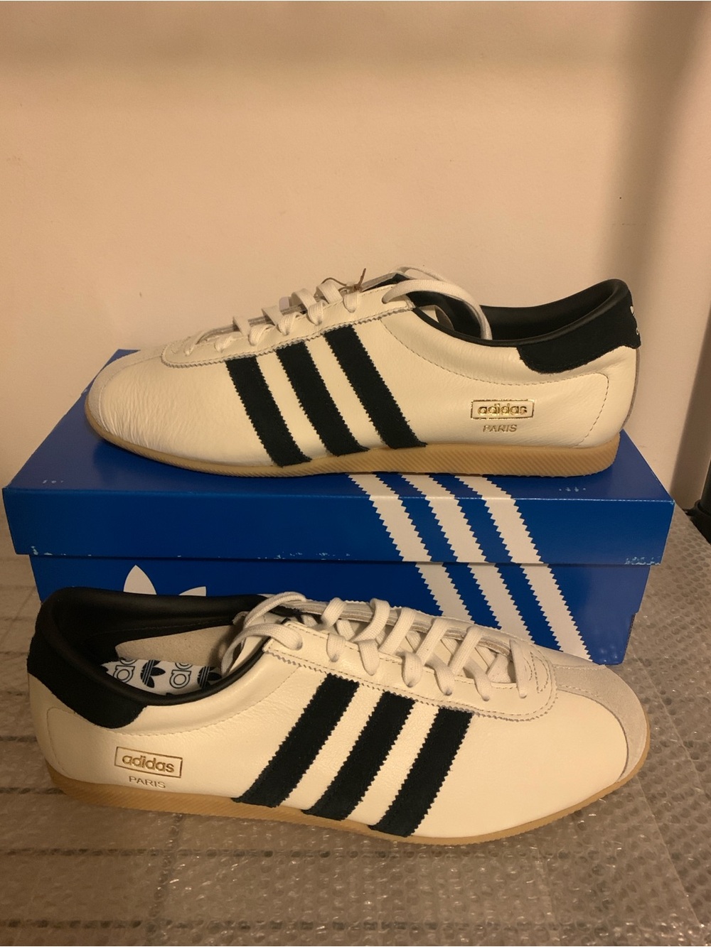 adidas Paris Cloud White Core Black Gum KJ1015 - Men’s Size 9
